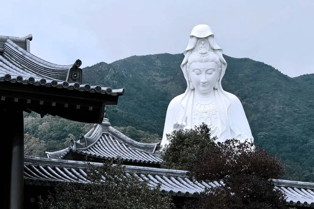 香港慈山寺－不食人間煙火| 超越新聞網